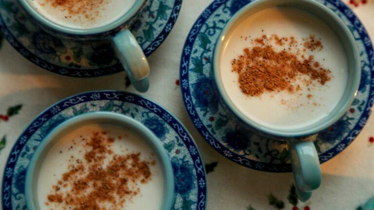 Perfect Christmas Drinks: Vegan Hot Chocolate, Mulled Cider & Eggnog Recipes