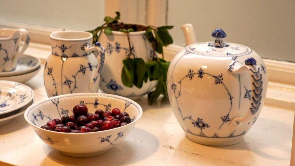 Scandinavian Christmas Table : Royal Copenhagen Porcelain