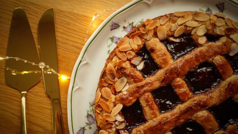Austrian Linzer Torte Recipe: The World’s Oldest Cake with Red Currant Jam