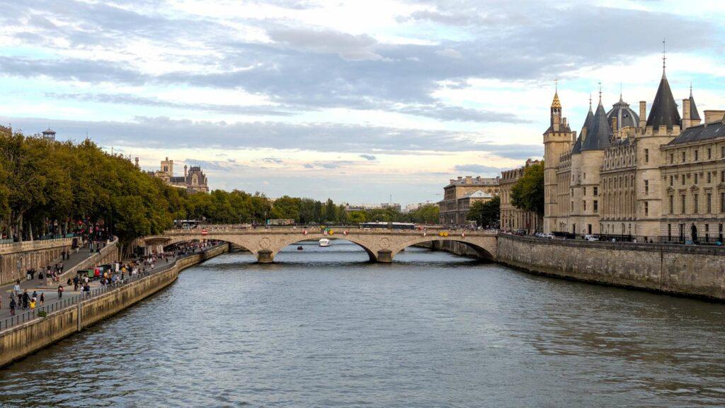 view of the Seine and the Conciergerie in Paris