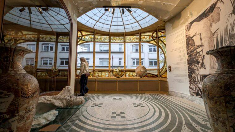 Interior view of Maison Hannon, capturing the light and 'slow living' atmosphere of 19th-century Brussels.