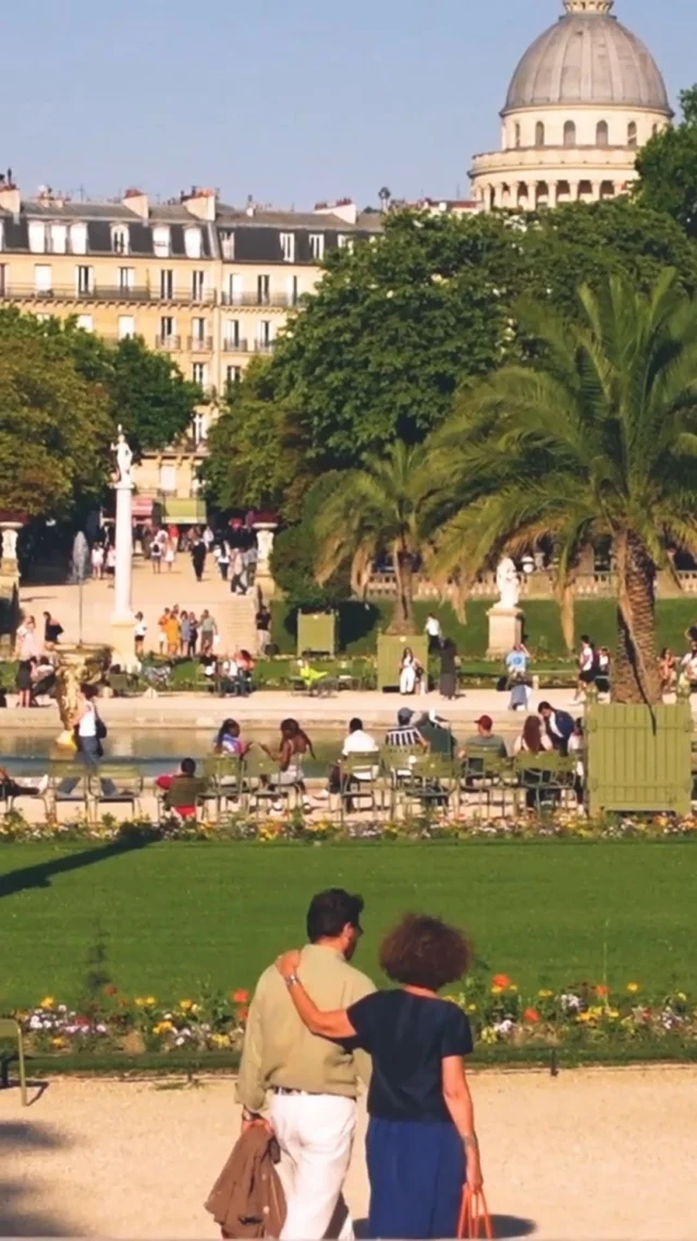 Step into the heart of Paris with me for a Book Walk through the Luxembourg Gardens, guided by Elvire de Brissac’s poetic storytelling in Le Long du Luxembourg. 🌿

This reel captures a few quiet moments from my walk—where literature, memory, and history come together in one of the city's most beautiful green spaces.

📍 Watch the full walk and read the story on the website (link in bio)